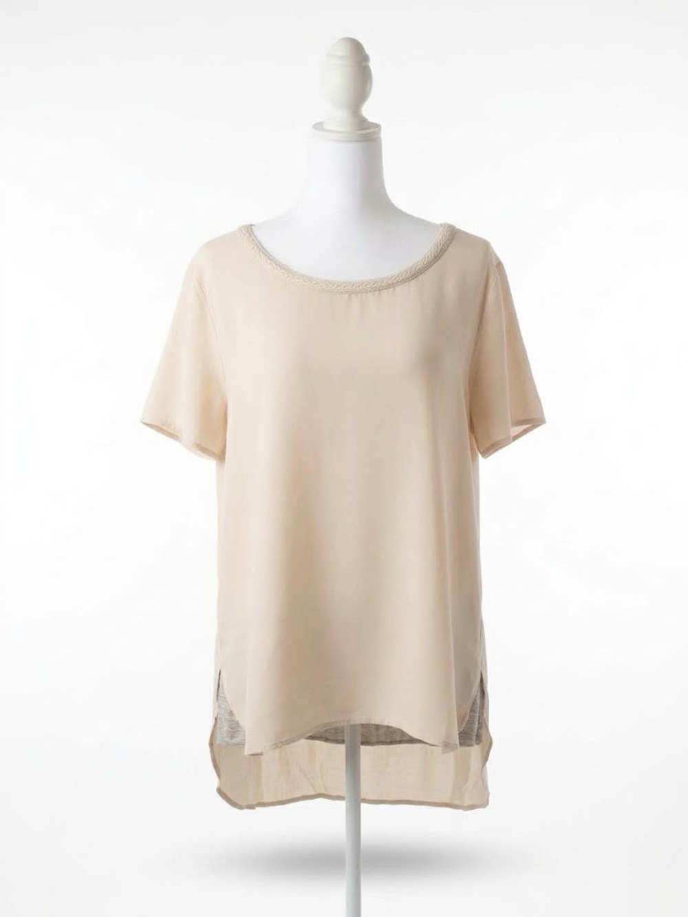 le chateau Cream Short-Sleeve High-Low Tunic